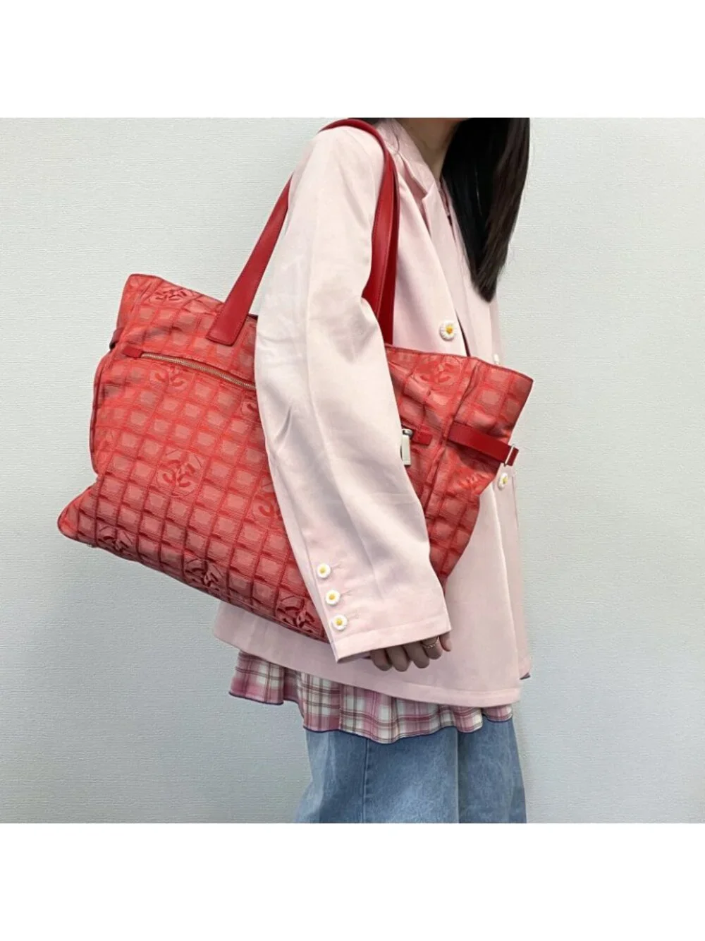 ★SOLD★ Chanel CC Logo New Travel Tote Red Nylon Vintage - Picture 2 of 15